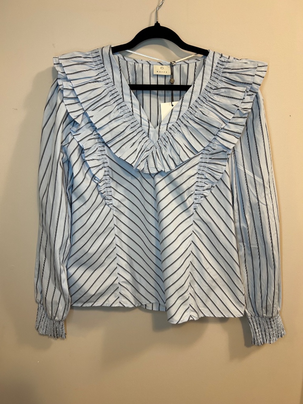NWT KAFFE Curve Blouse in Blue Puffy sleeves, Ruffles, stripes Size 38 - M - Picture 3 of 12